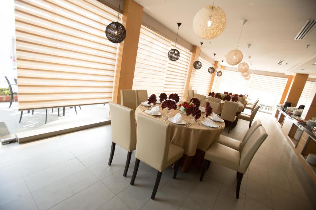 VIP Hotel gallery photo 32