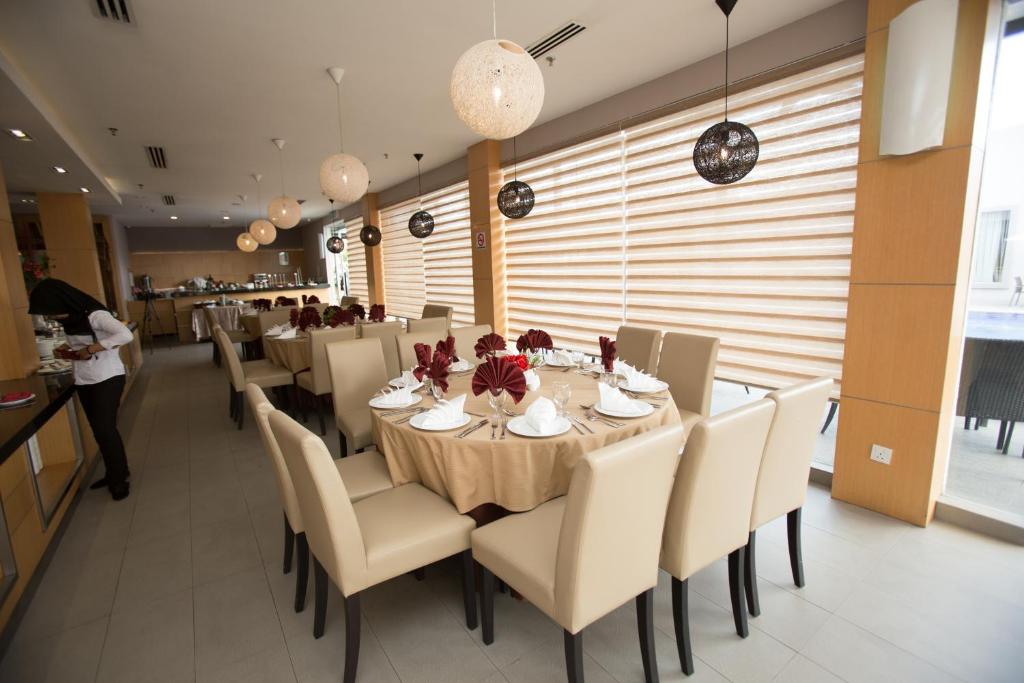 VIP Hotel gallery photo 28