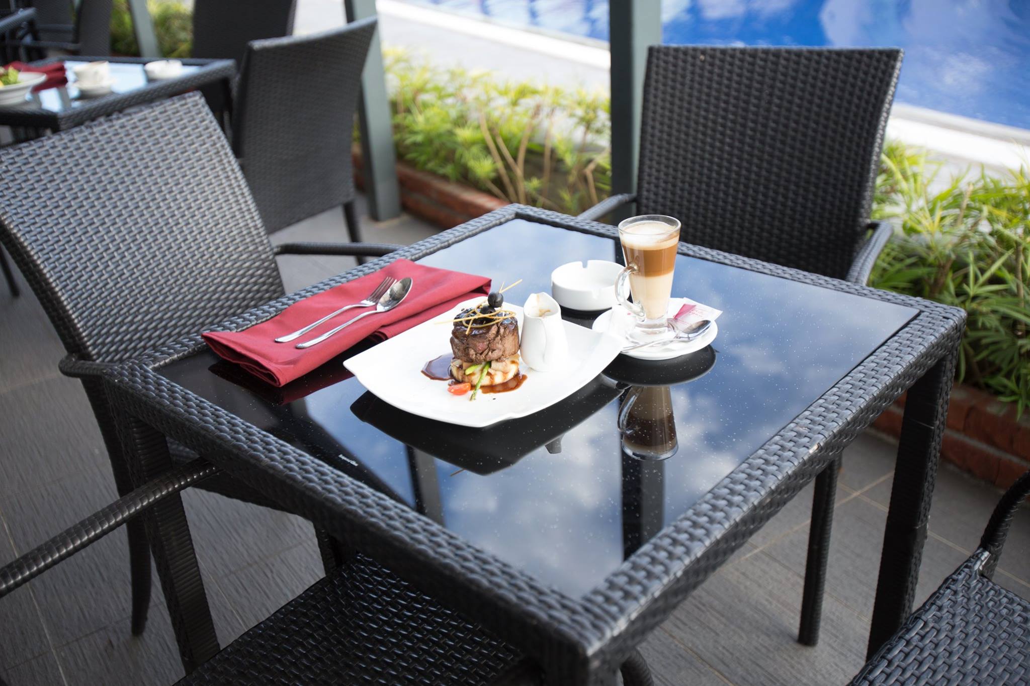 Poolside dining at The Chef Café