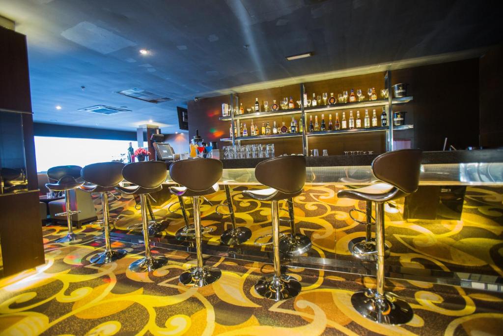 VIP Hotel gallery photo 16
