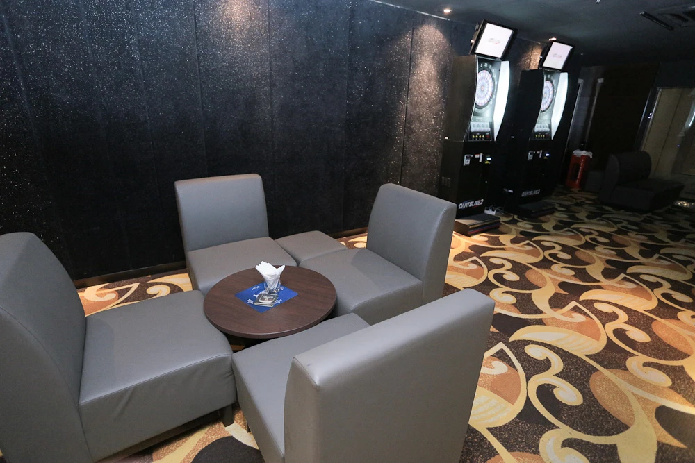 V-Club lounge