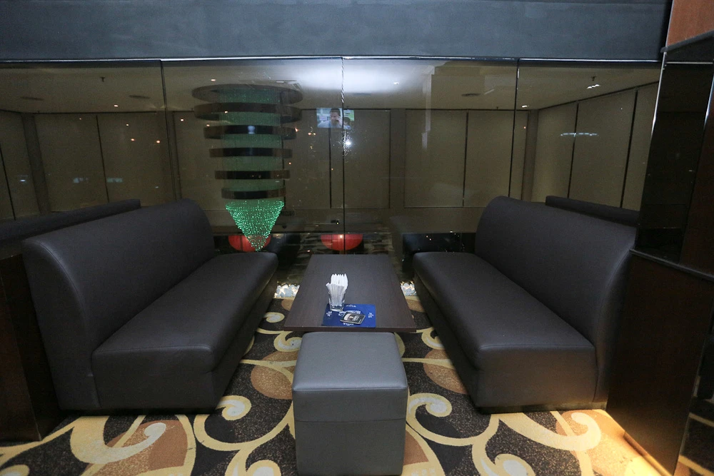 V-Club lounge