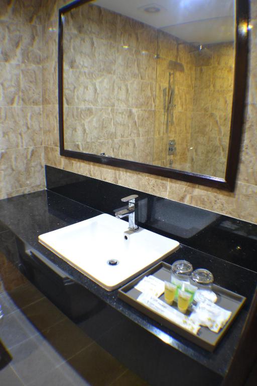 VIP Hotel gallery photo 15