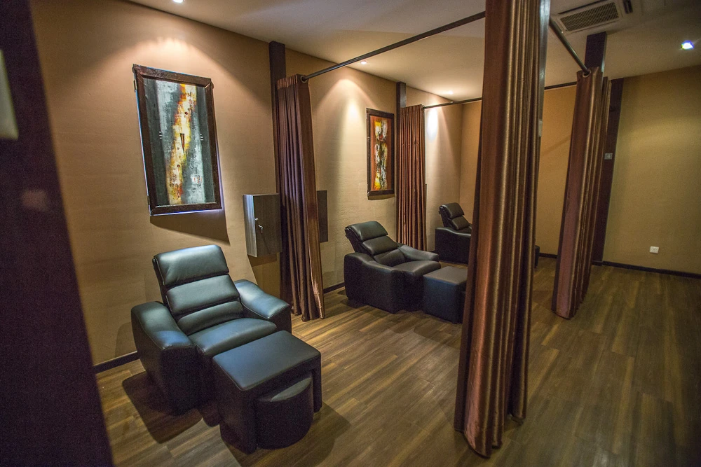 Spa recliner chairs